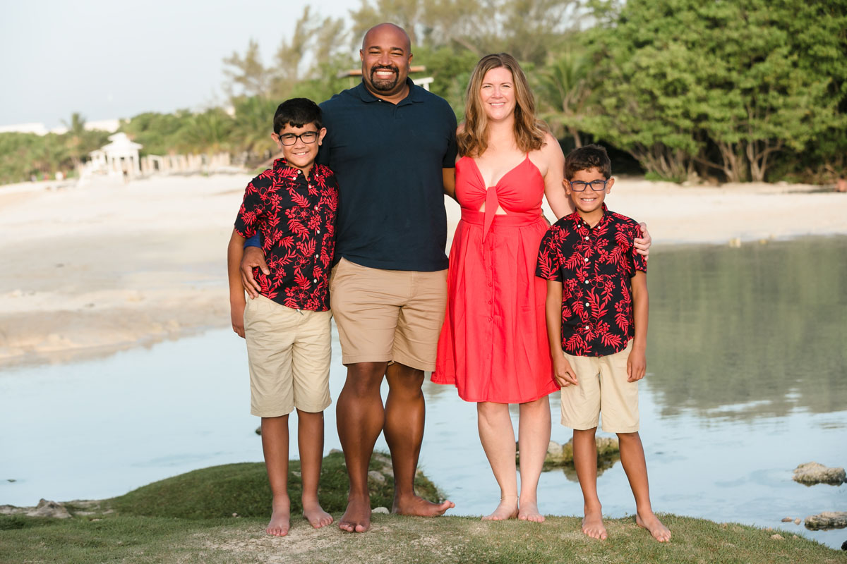 RyannsFamilySessionAtPuntaEsmeralda