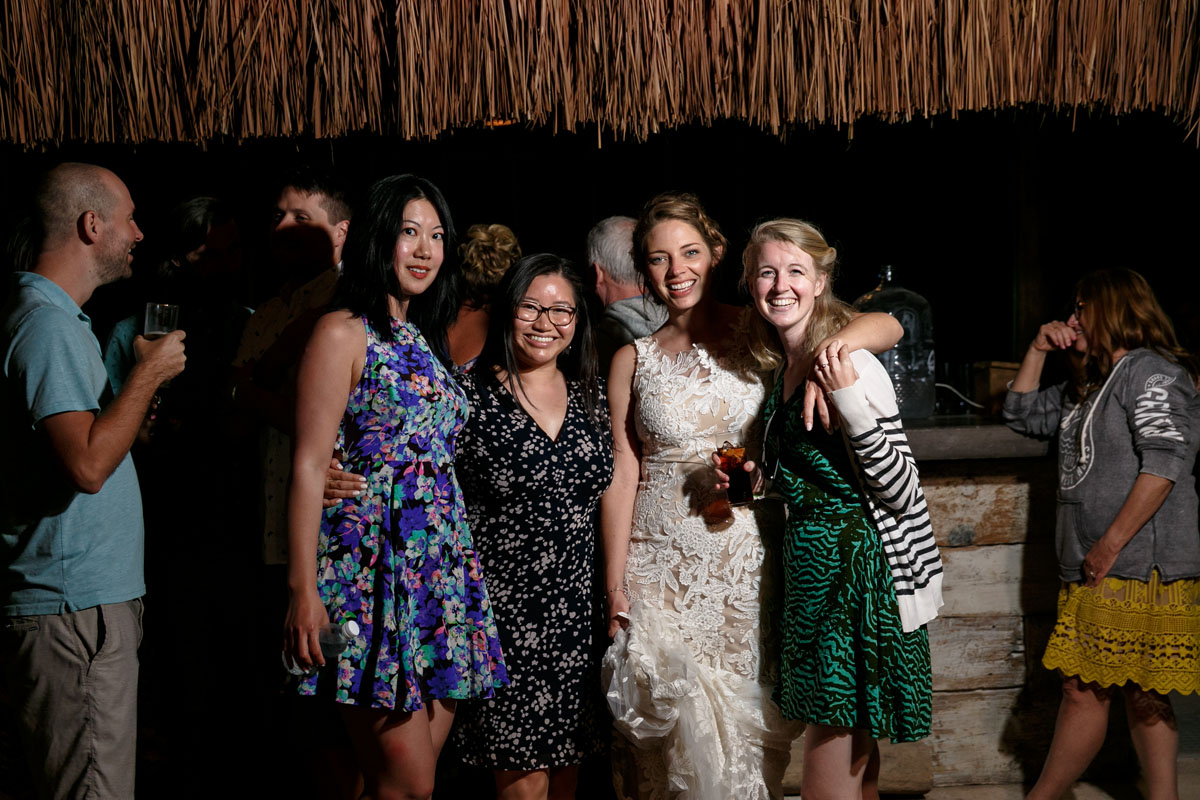 BridePosesWithFriends