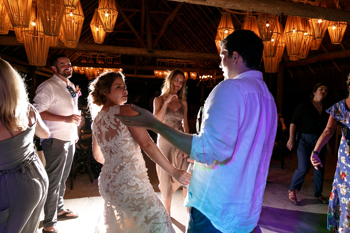 RockingReceptionDanceMoves