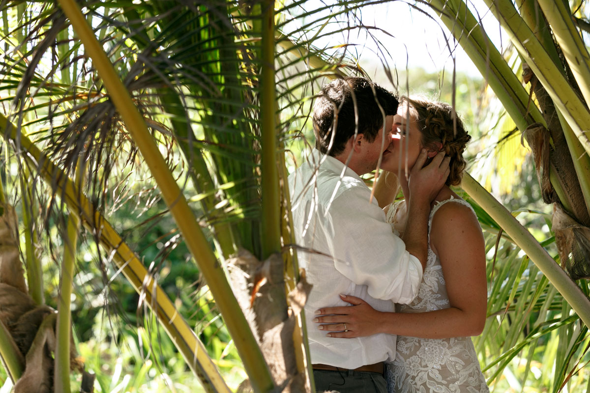 WeddingCoupleKissAtFirstLook