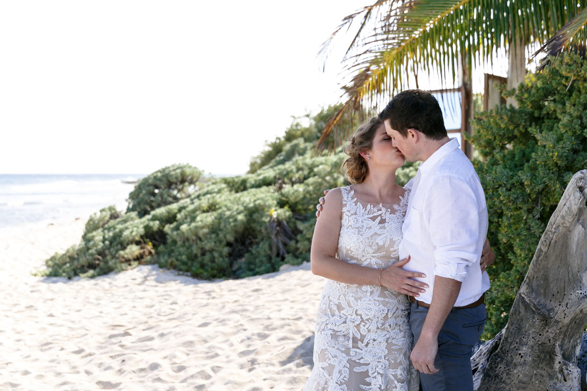 WeddingCoupleKissAtFirstLook