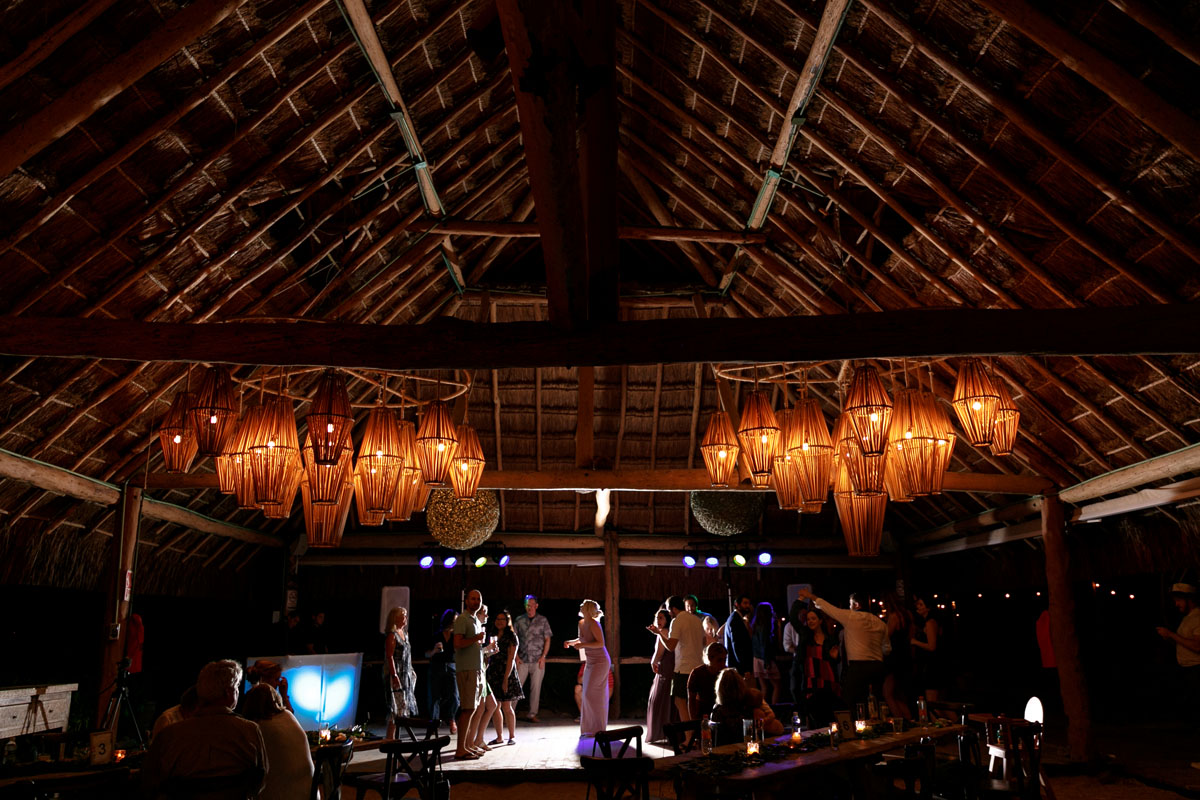 RockingReceptionDanceMoves