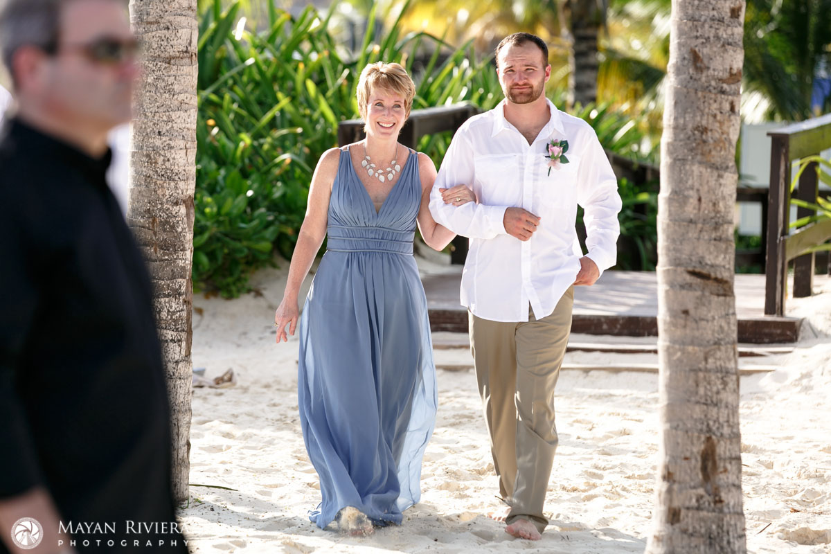 GroomWalksInWithBridesMom