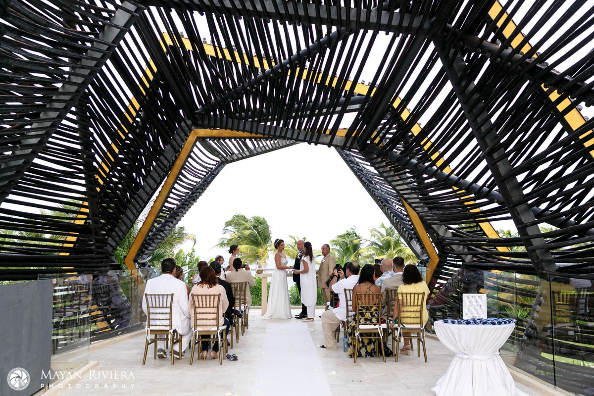 WeddingCeremonyUnderSignatureRoyaltonArch