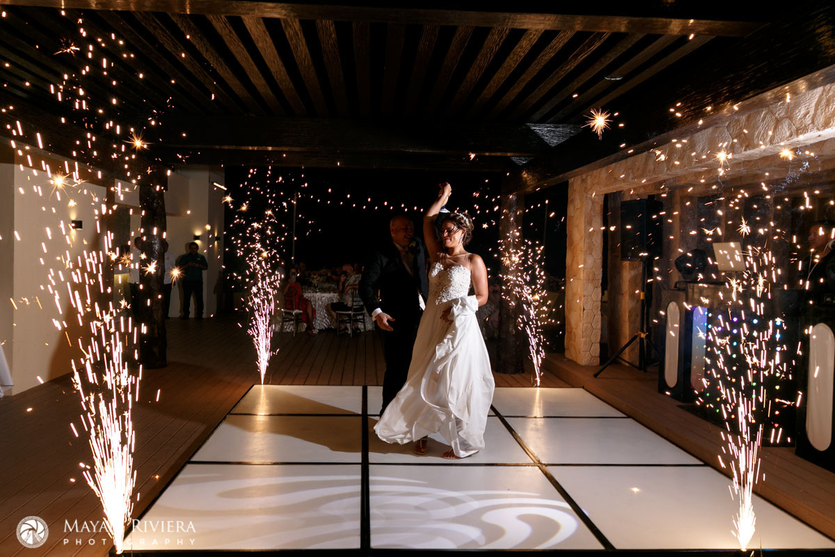 NewlywedsFirstDanceWithSpoutingSparklers