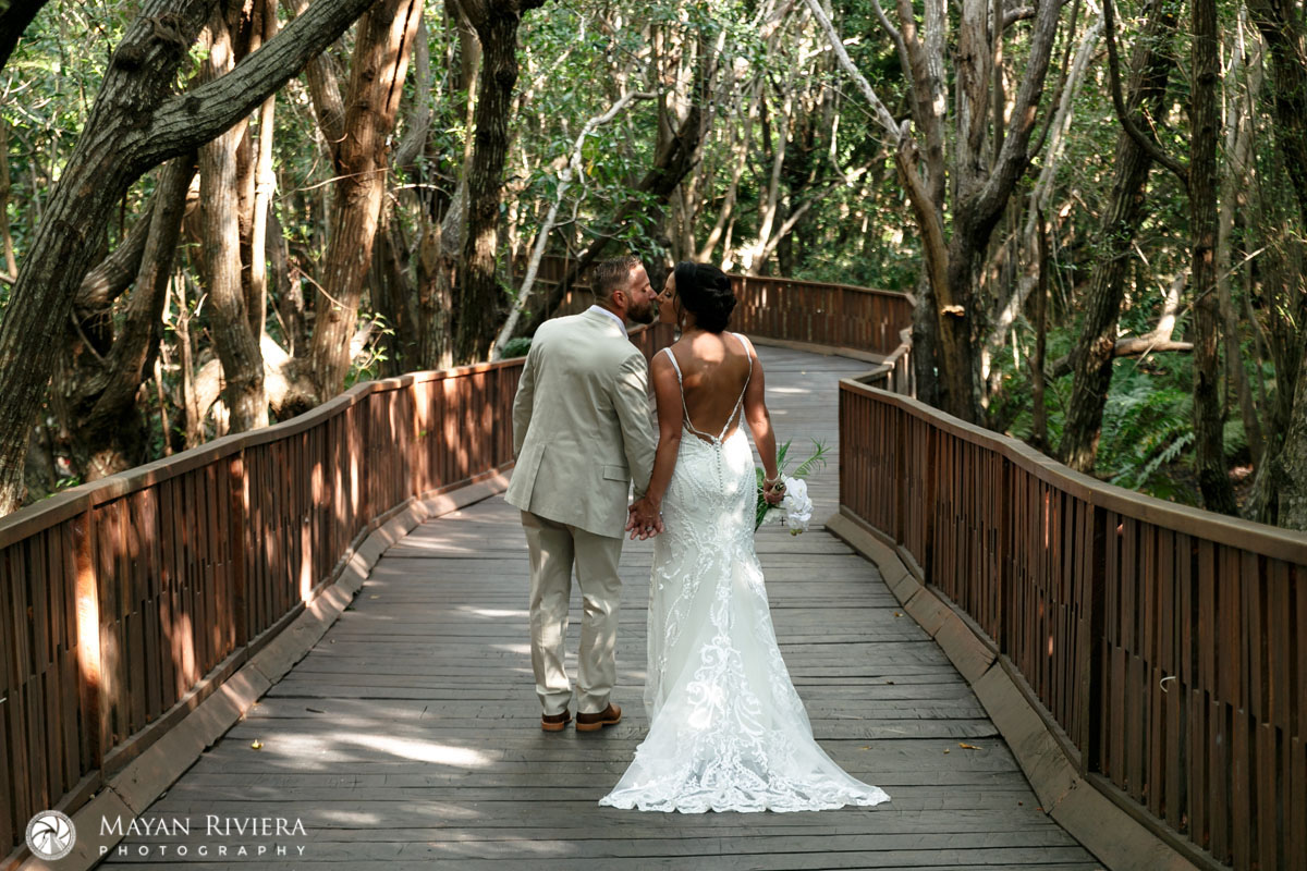 AzulFivesWeddingCoupleKissAfterFirstLook