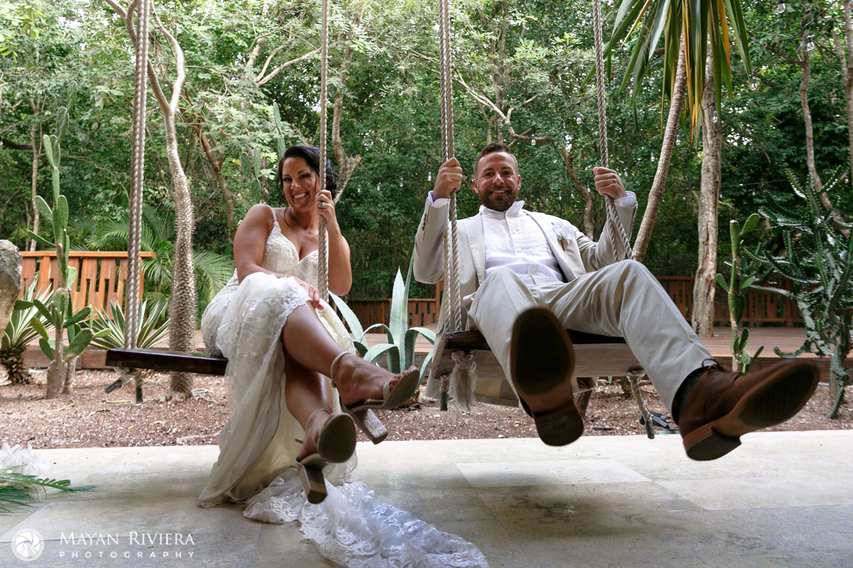 AzulFivesWeddingCoupleSwinging