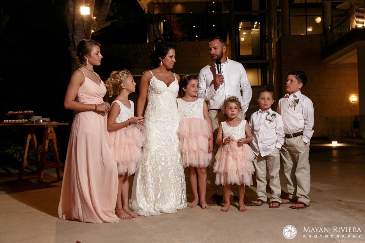 NewlywedsWithKidsThankGuests