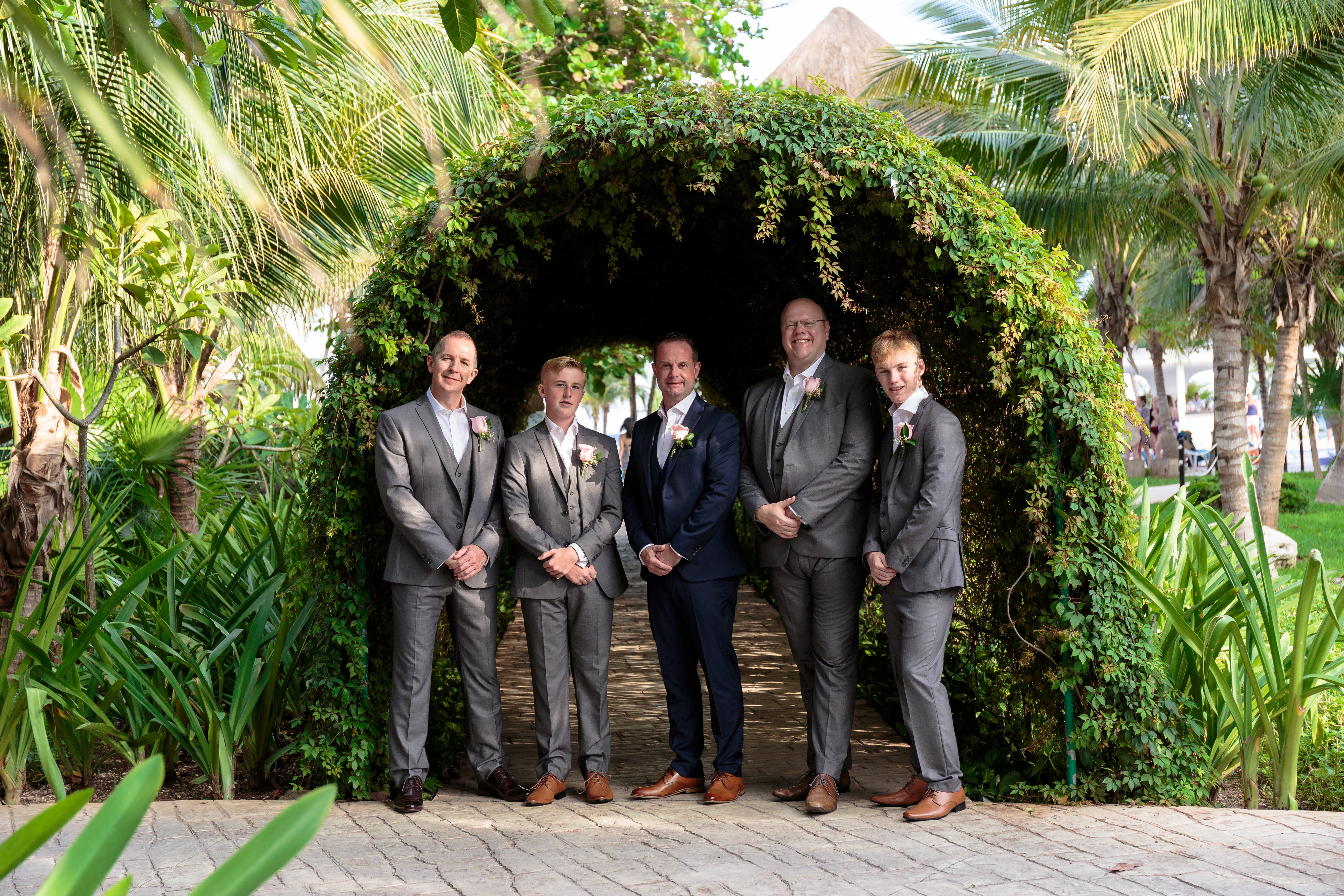 TheFivesAzulBeachGroomAndGroomsmen