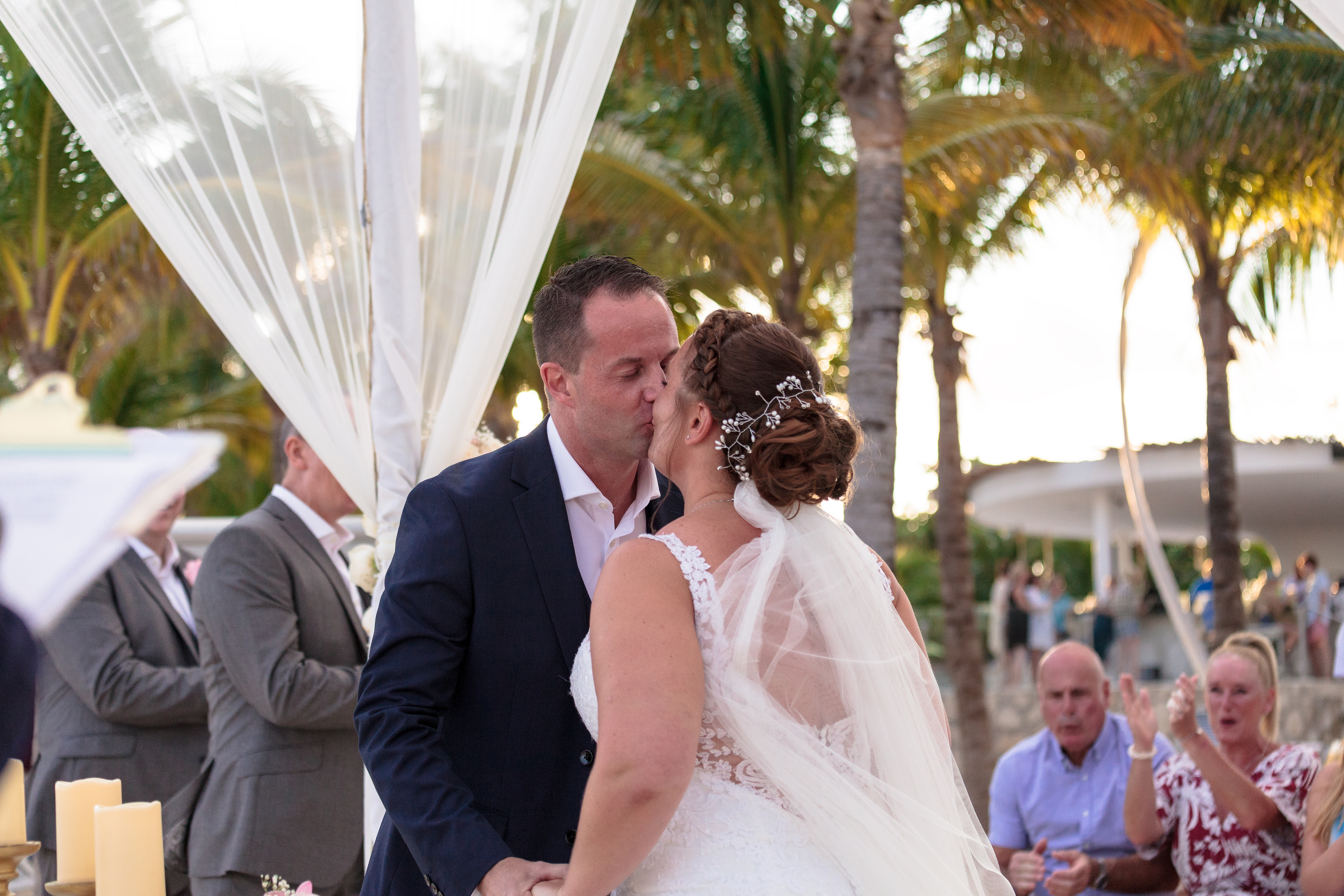 AzulBeachNewlywedsFirstKiss