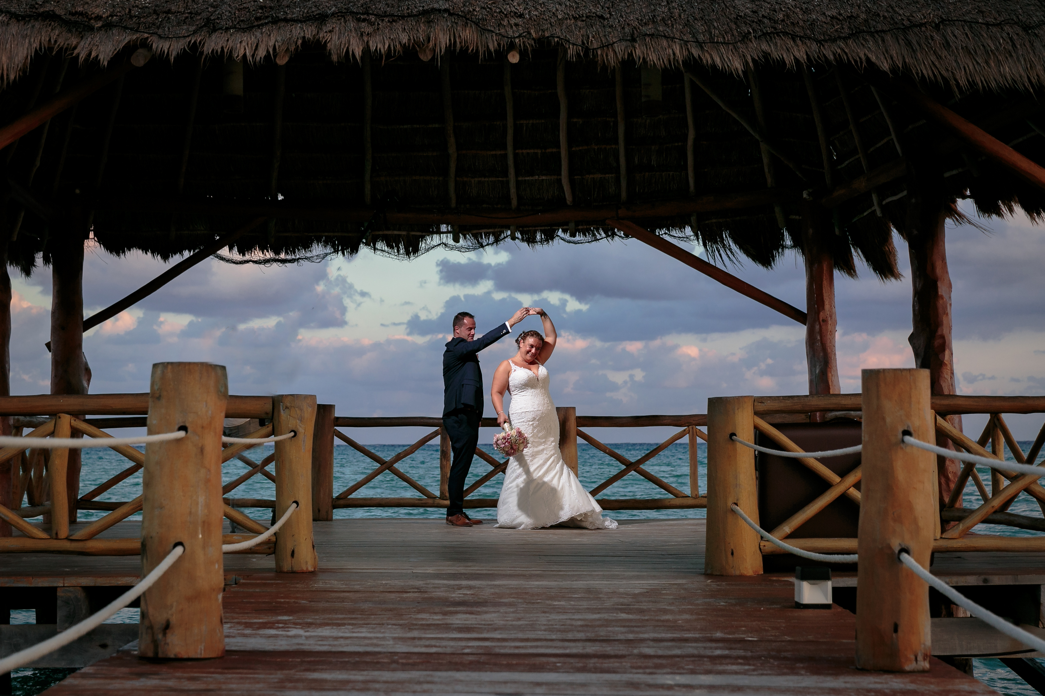 AzulBeachNewlywedsDanceOnPier