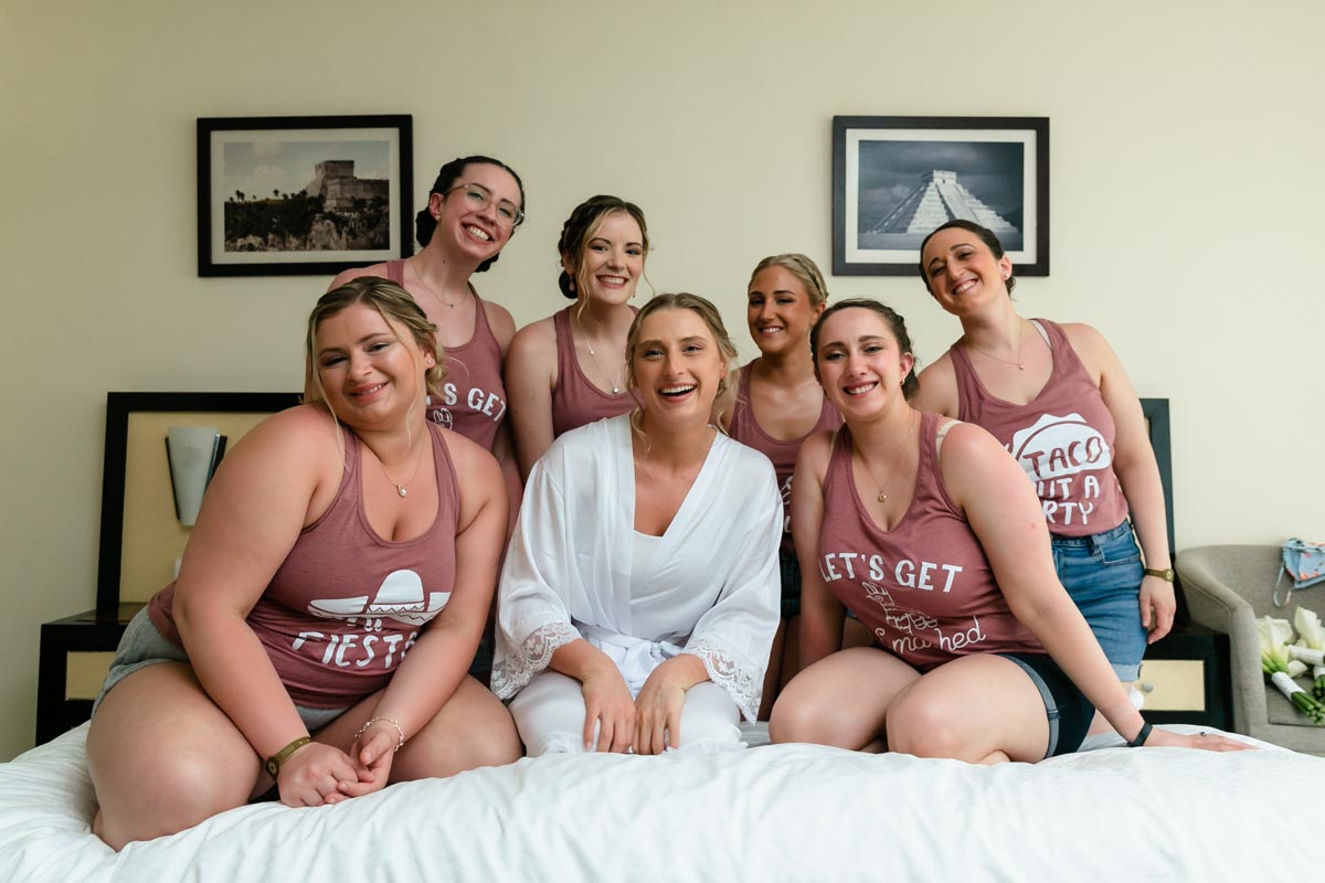 SandosPlayacarBrideKelseyWithBridesmaids