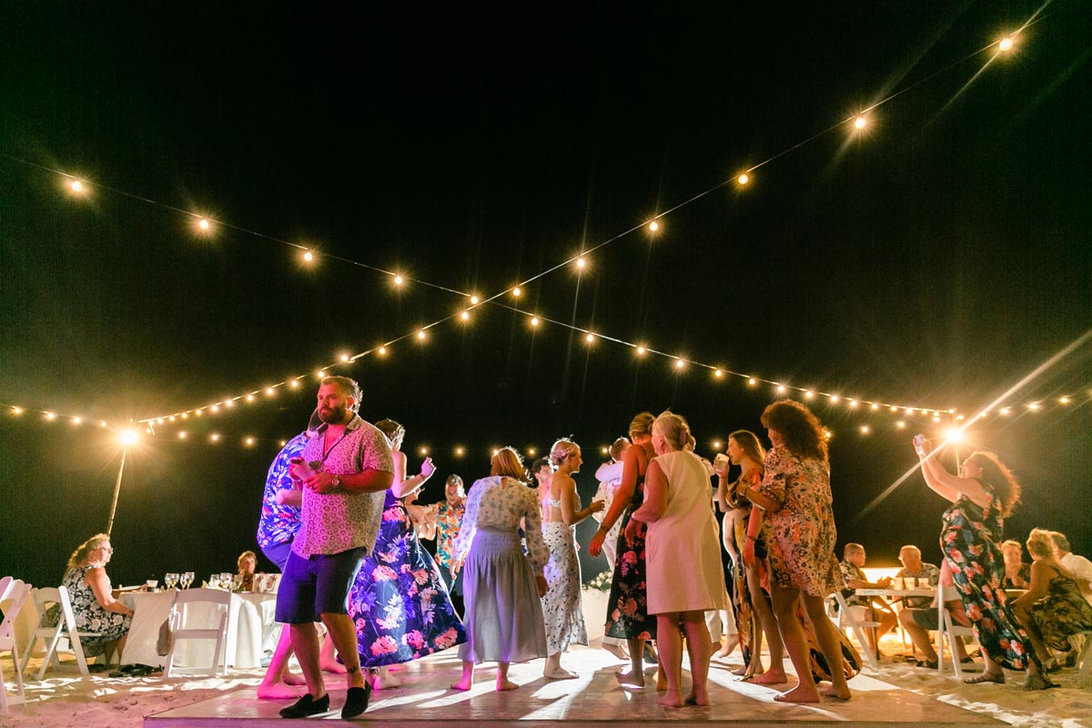 RockingReceptionDanceMoves