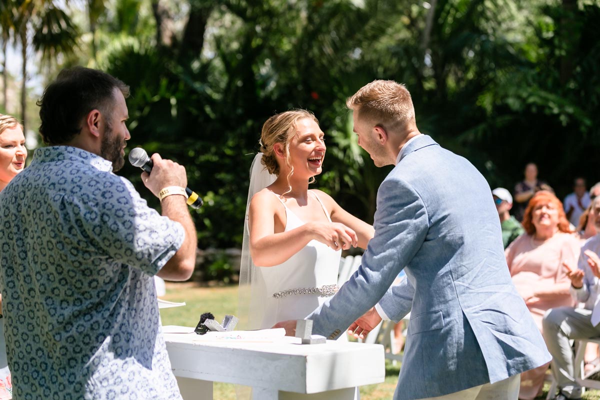 HappyNewlywedsEmbrace